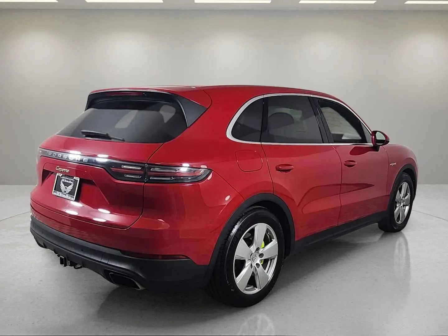 Used 2021 Porsche Cayenne E-Hybrid Sport Utility 4D image 7