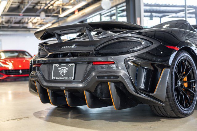 Used 2020 McLaren 600LT Spider RWD image 24
