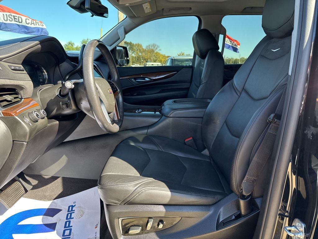 Used 2020 Cadillac Escalade Luxury image 7
