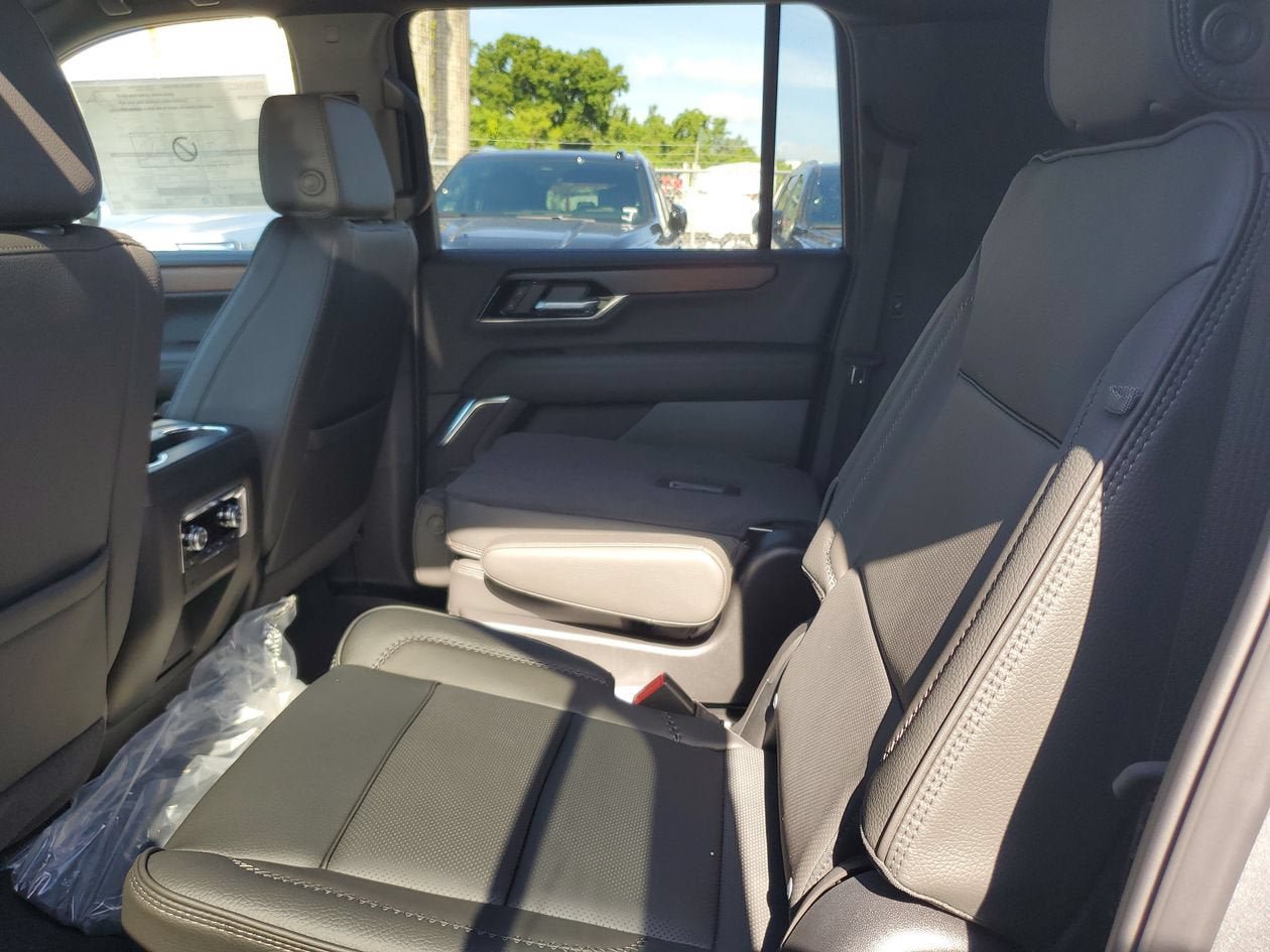New 2026 GMC Yukon XL Denali RWD image 11
