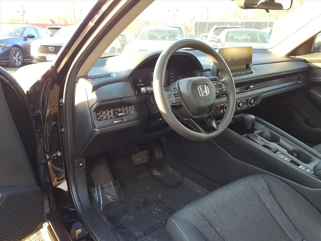 Used 2024 Honda Accord EX image 15