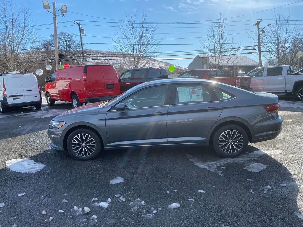 Used 2019 Volkswagen Jetta SE w/ Cold Weather Package image 9
