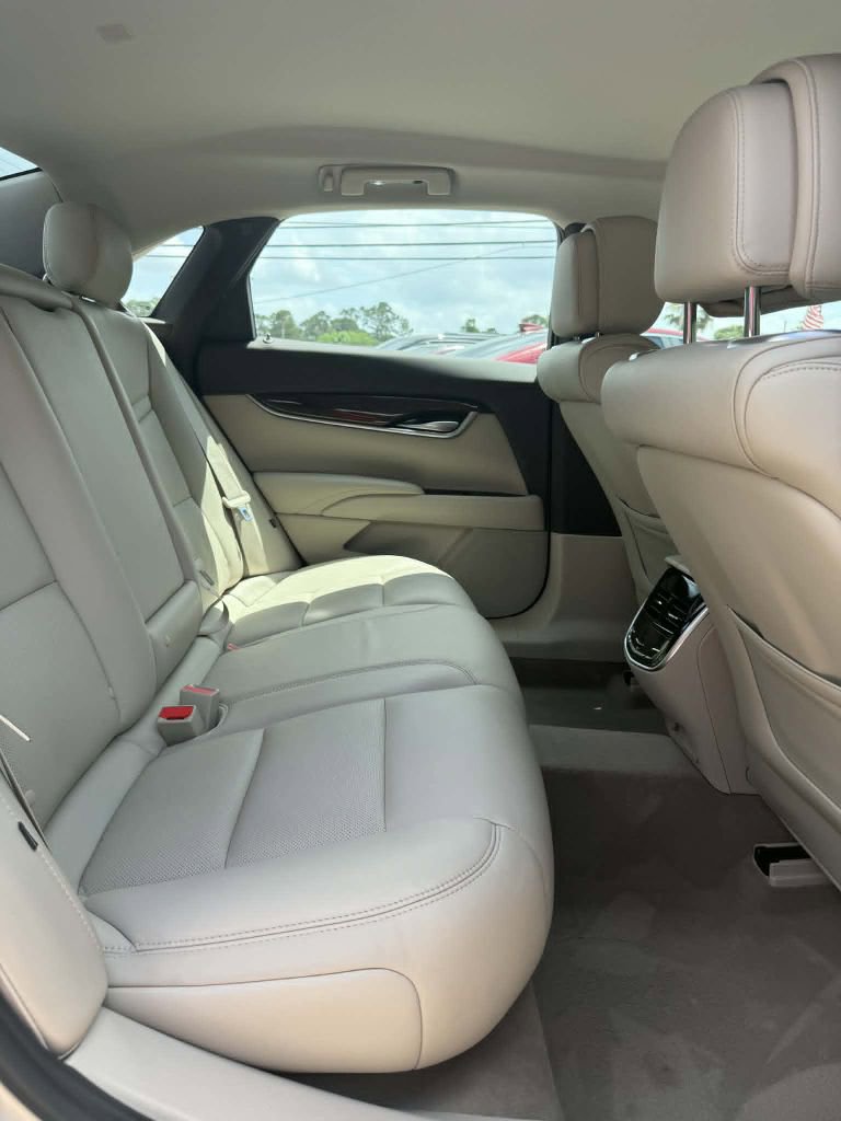 Used 2014 Cadillac XTS Premium FWD image 22