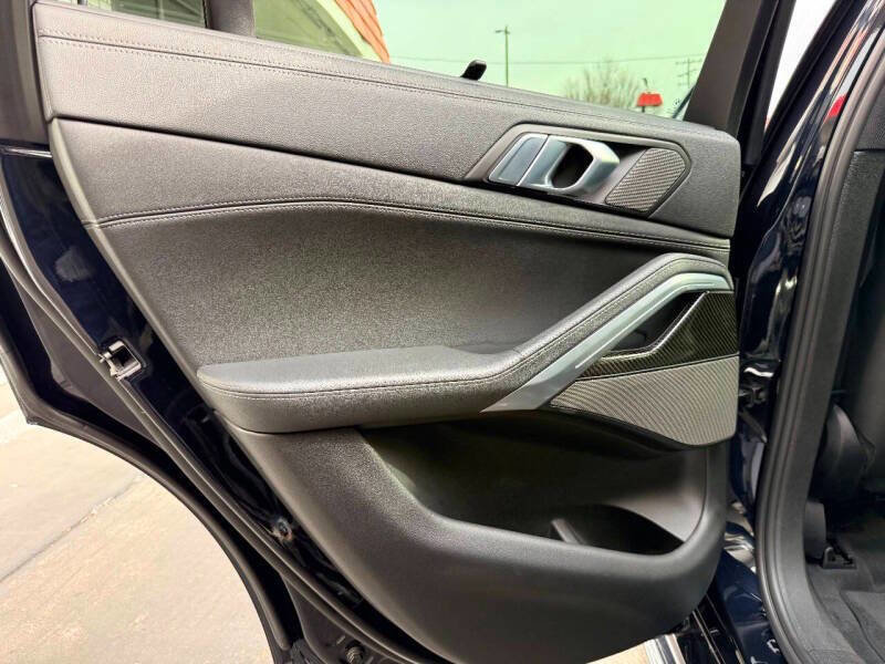 Used 2023 BMW X6 M50i w/ Parking Assistance Package AWD/4WD image 30