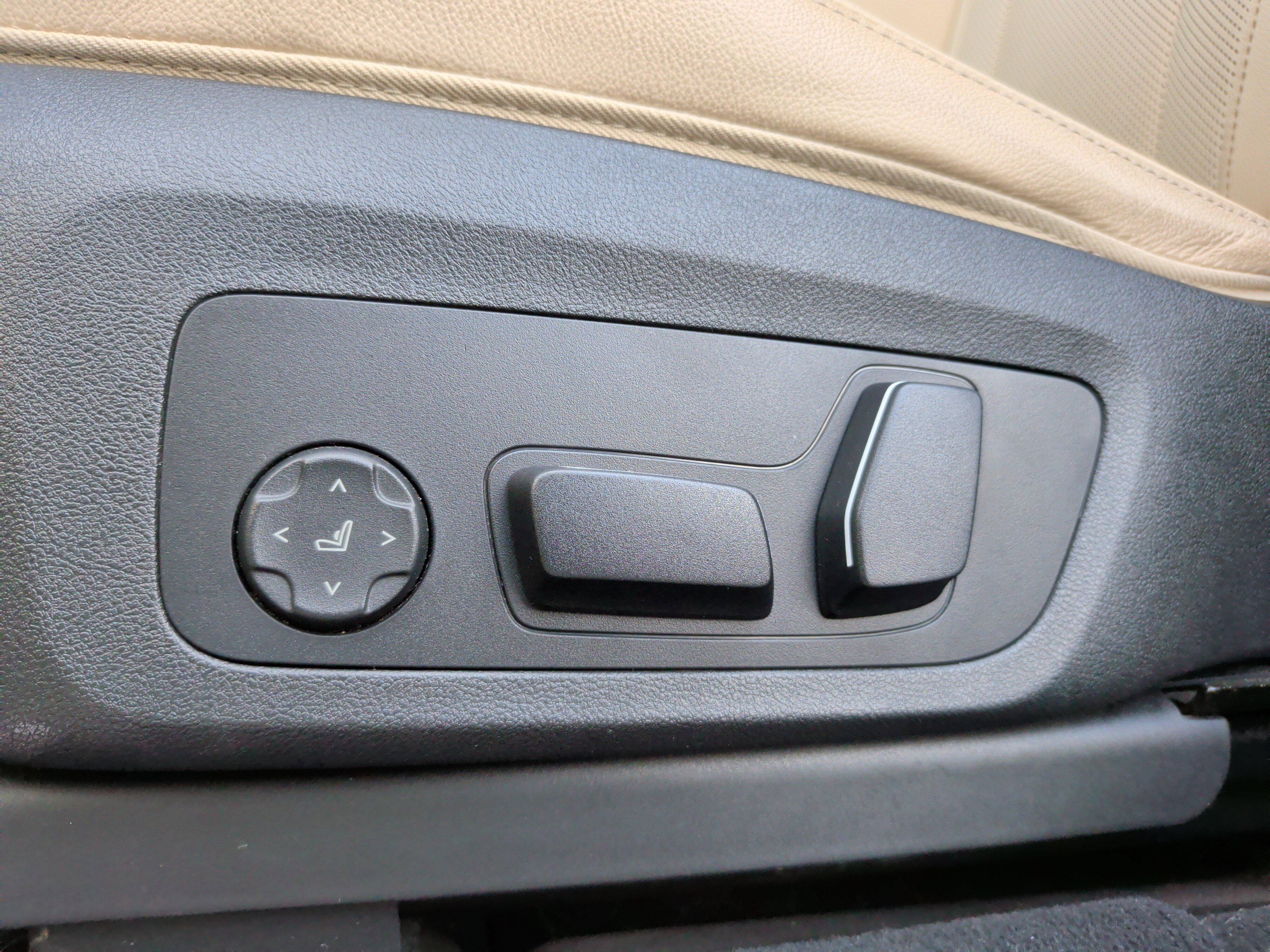 Used 2024 BMW X3 sDrive30i w/ Convenience Package image 27