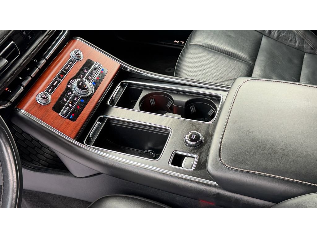 Used 2022 Lincoln Aviator Reserve w/ Equipment Group 201A image 11