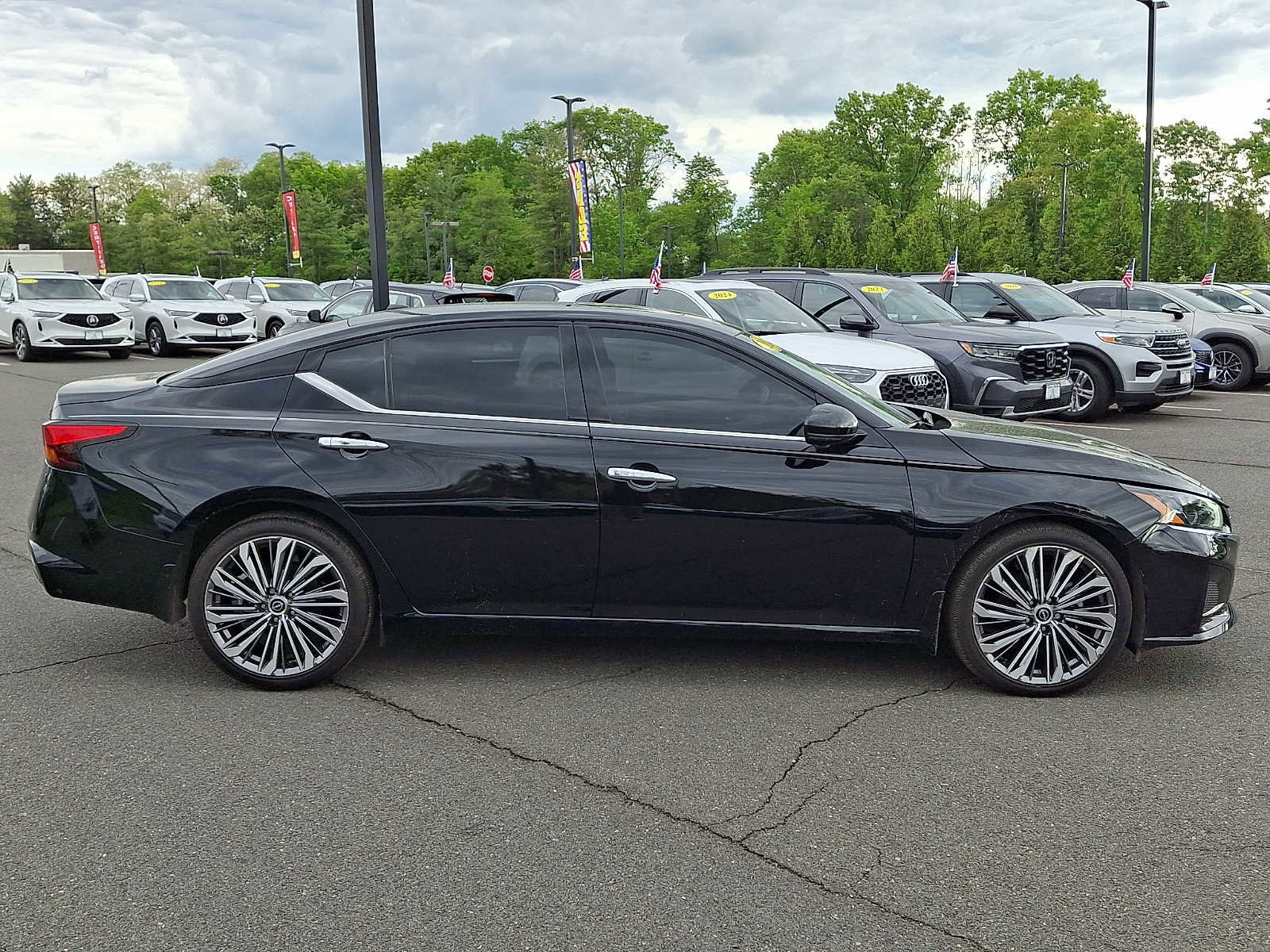 Used 2024 Nissan Altima 2.5 SL FWD image 7