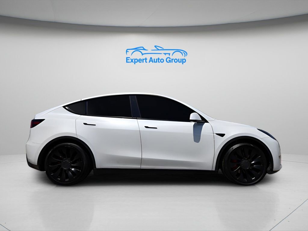 Used 2022 Tesla Model Y Performance AWD/4WD image 3