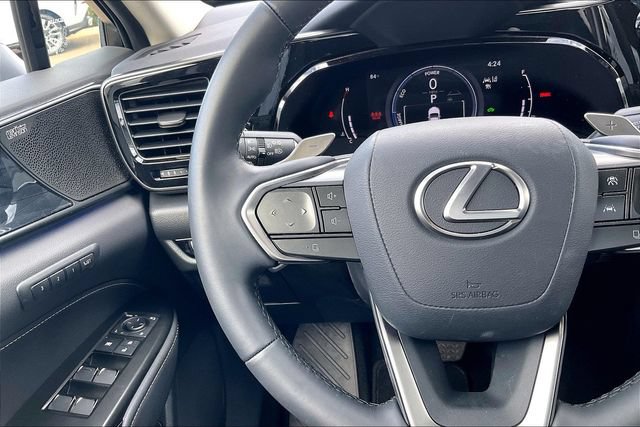 Used 2025 Lexus NX 350h AWD w/ Premium Package image 17