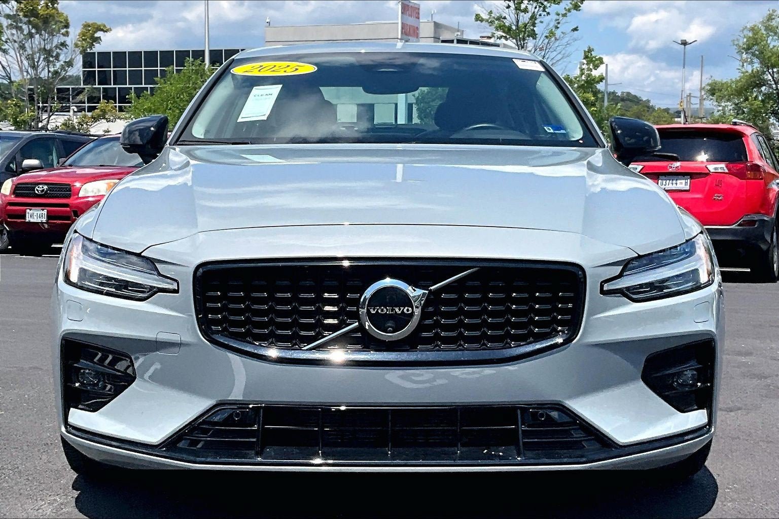 Used 2025 Volvo S60 B5 Plus FWD image 3