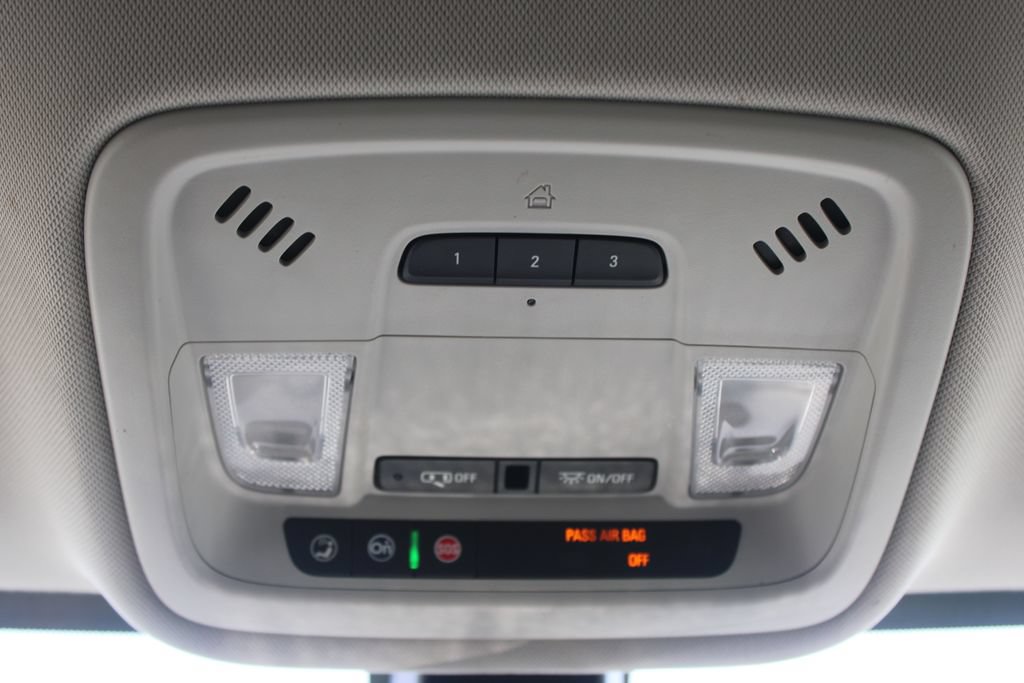 Used 2020 Chevrolet Traverse LT FWD image 57