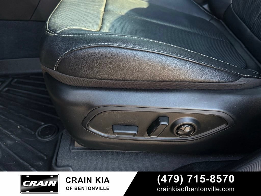 Used 2023 Jeep Grand Cherokee Limited w/ Luxury Tech Group II AWD/4WD image 11
