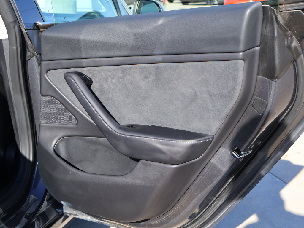 Used 2018 Tesla Model 3 RWD image 37