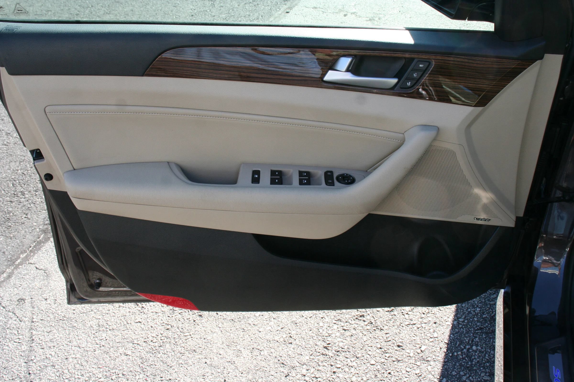 Used 2016 Hyundai Sonata Limited w/ Option Group 05 FWD image 37