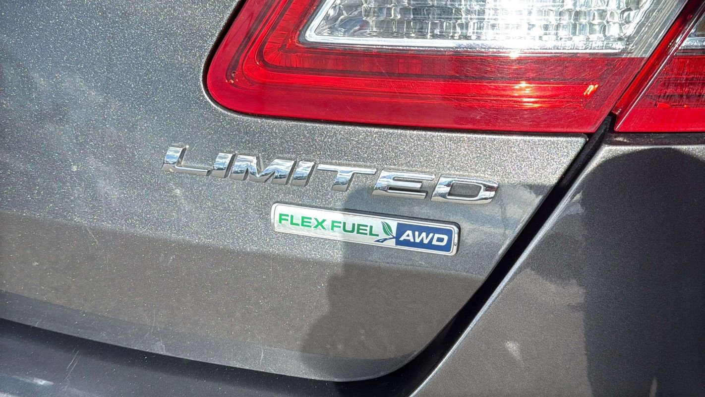 Used 2018 Ford Taurus Limited w/ Driver Assist Package image 21