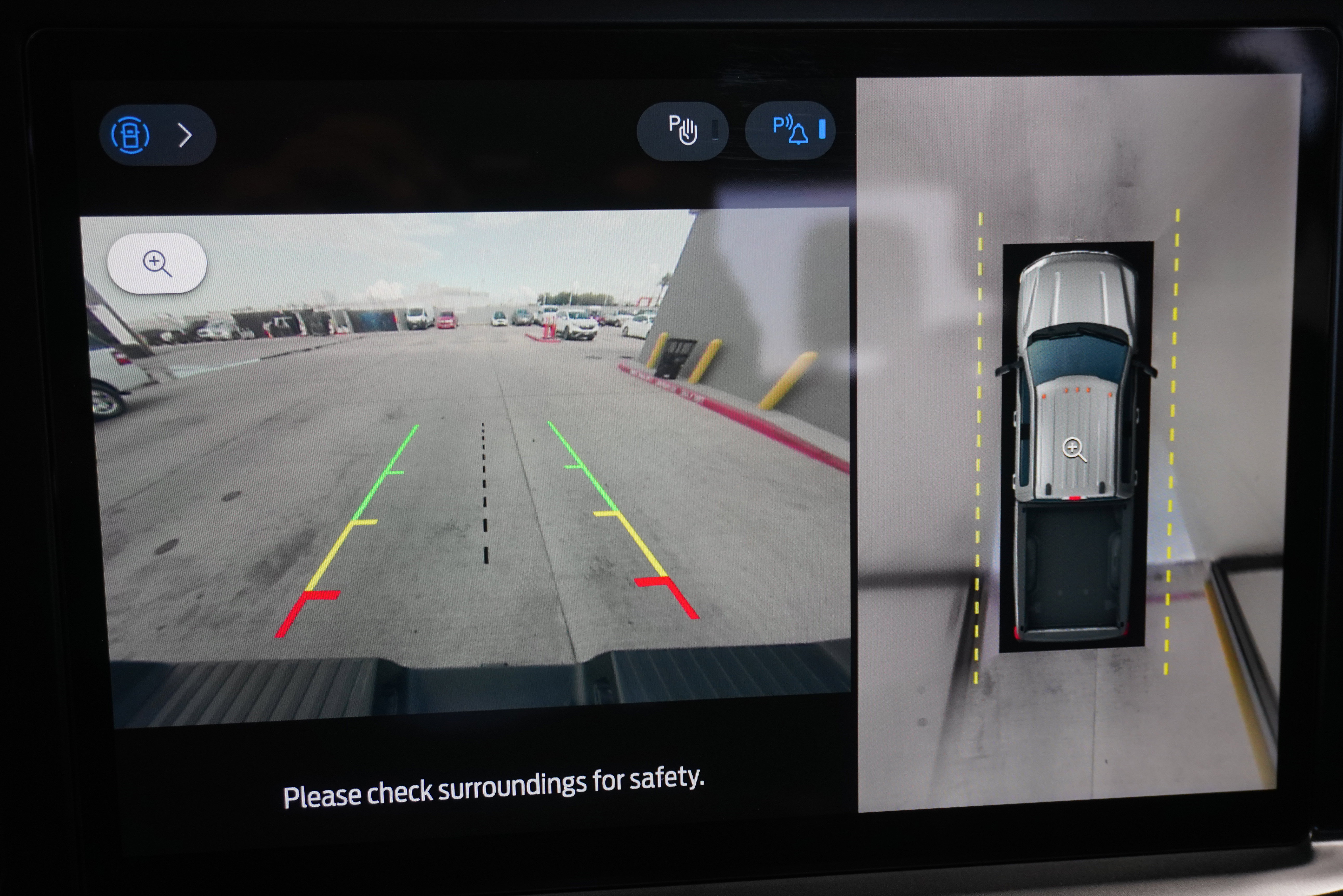 Used 2023 Ford F350 Lariat w/ Chrome Package image 24