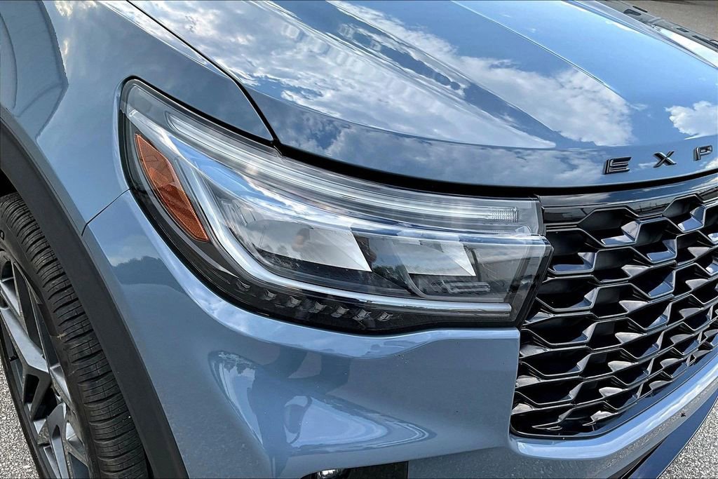 Used 2025 Ford Explorer ST AWD/4WD image 34