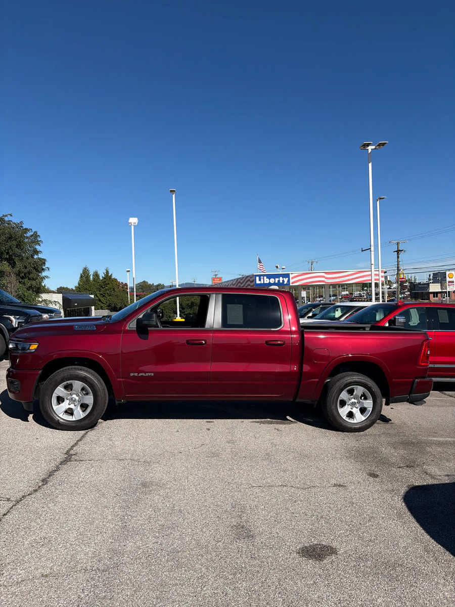 Used 2025 RAM 1500 Big Horn AWD/4WD image 13