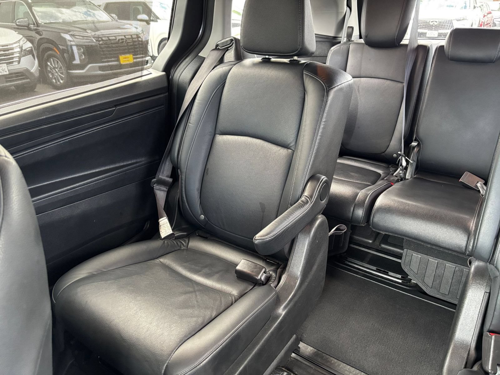 Used 2024 Honda Odyssey EX-L image 42