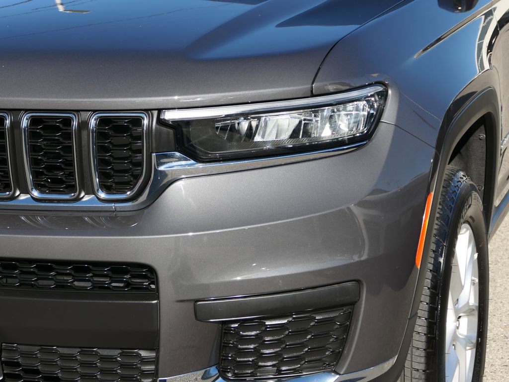 Used 2025 Jeep Grand Cherokee L Laredo w/ Luxury Tech Group I image 8