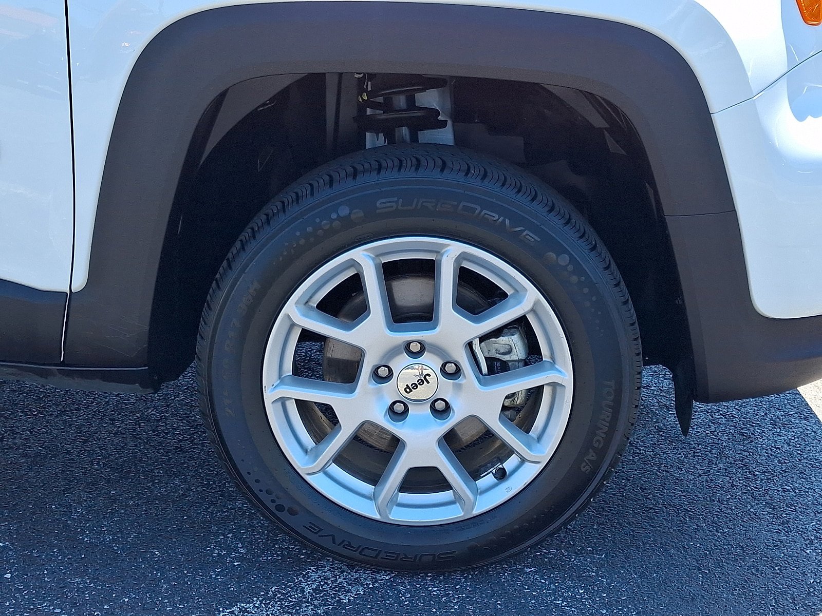 Used 2023 Jeep Renegade Latitude AWD/4WD image 8