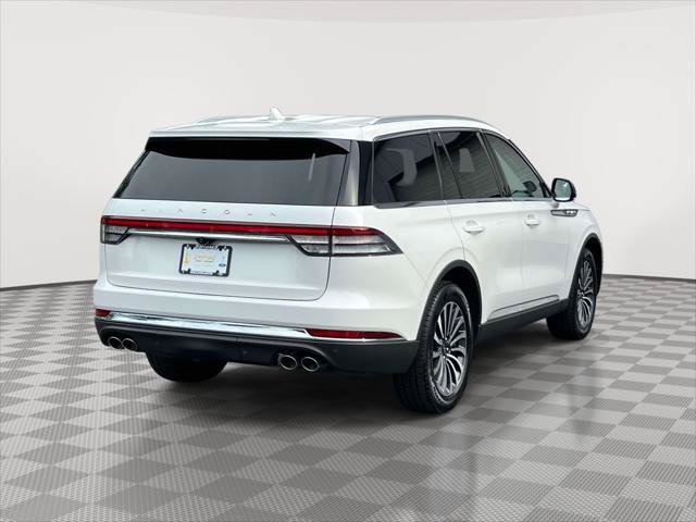 Used 2023 Lincoln Aviator AWD w/ Premium Package image 7