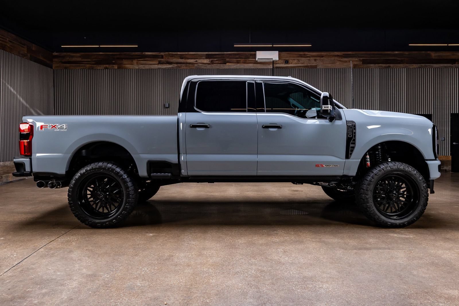 Used 2026 Ford F250 Platinum AWD/4WD image 11