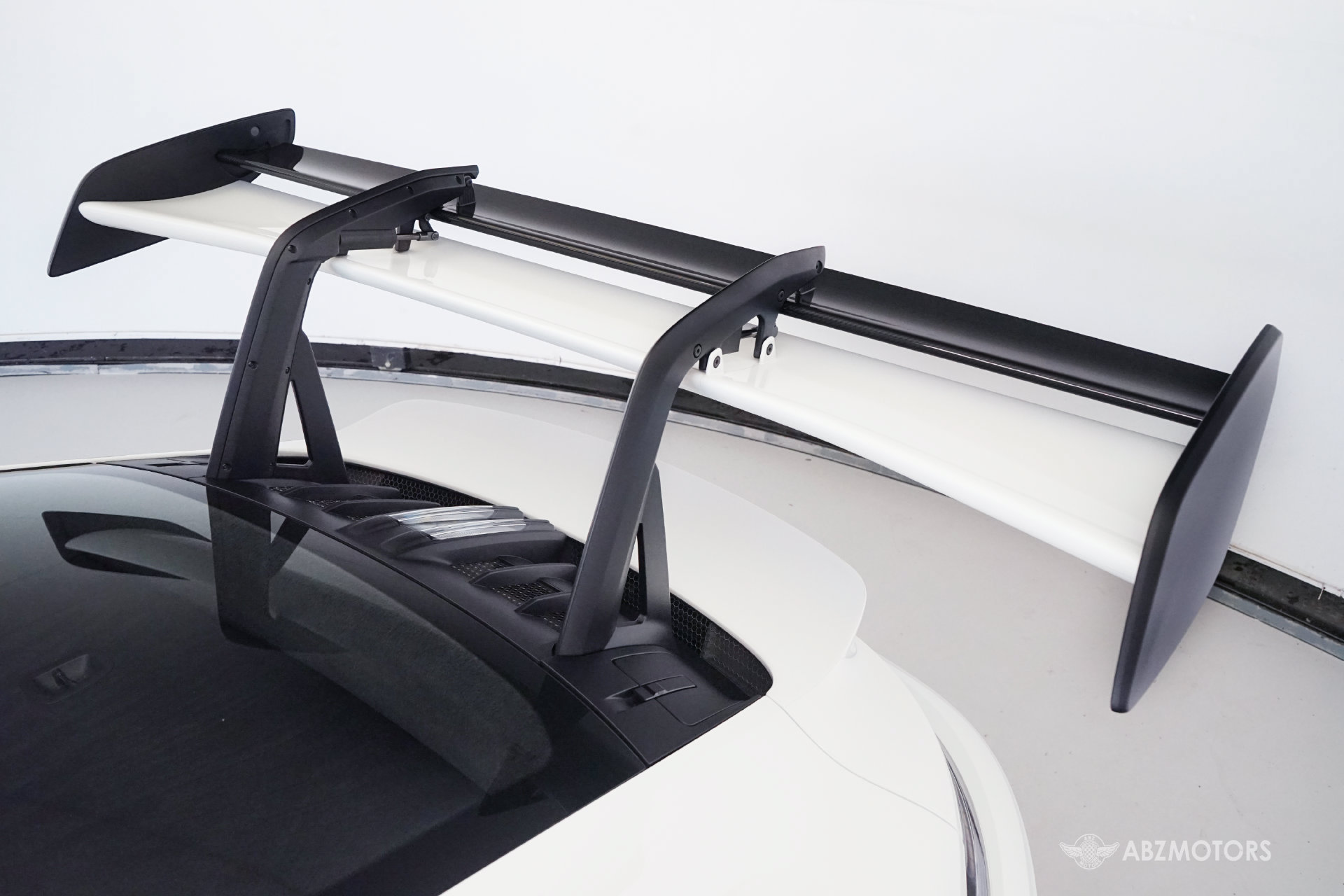 Used 2024 Porsche 911 GT3 RS RWD image 9