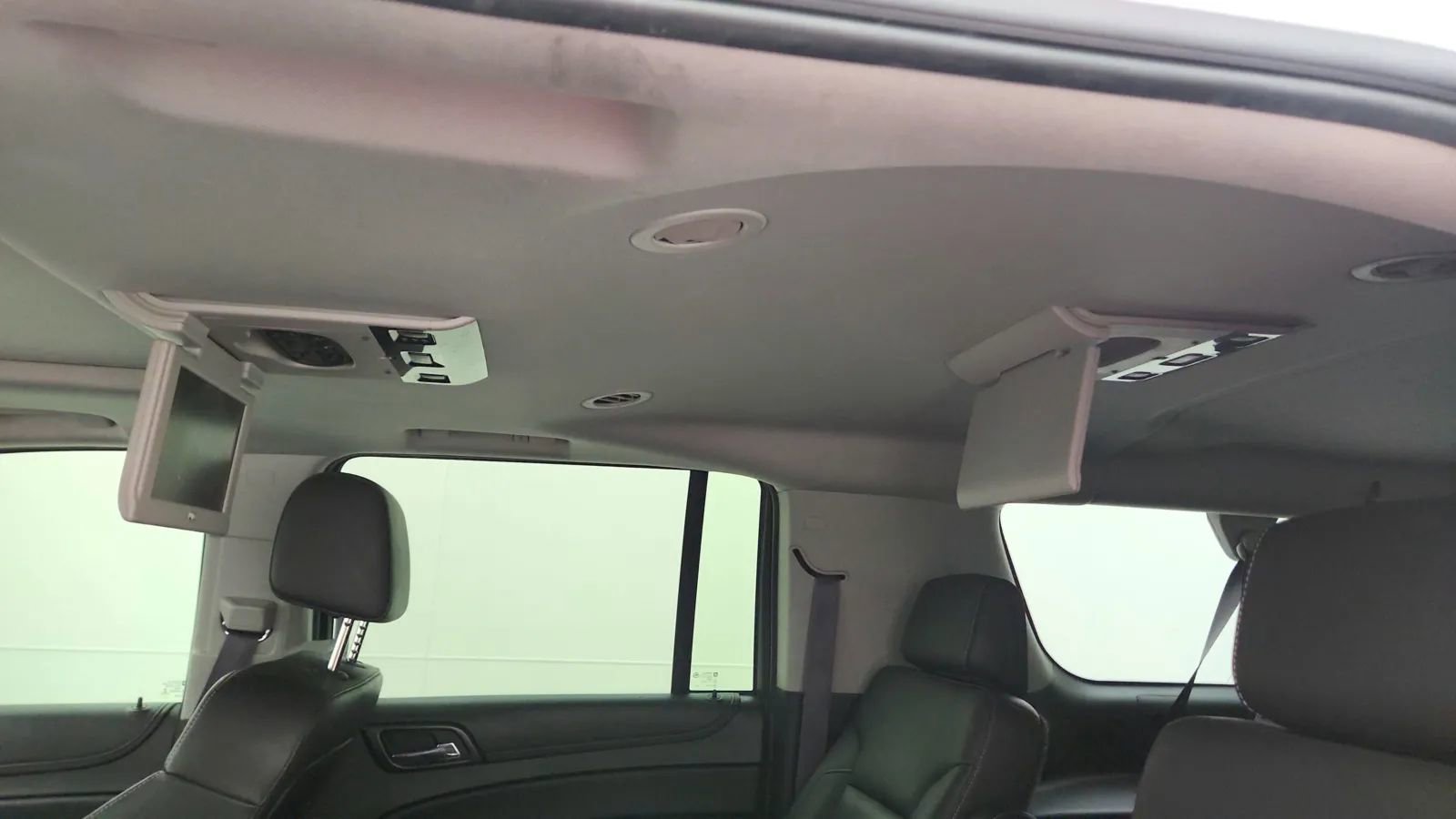 Used 2015 Chevrolet Suburban LTZ image 35