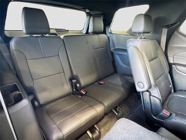 Used 2023 Chevrolet Traverse RS image 28