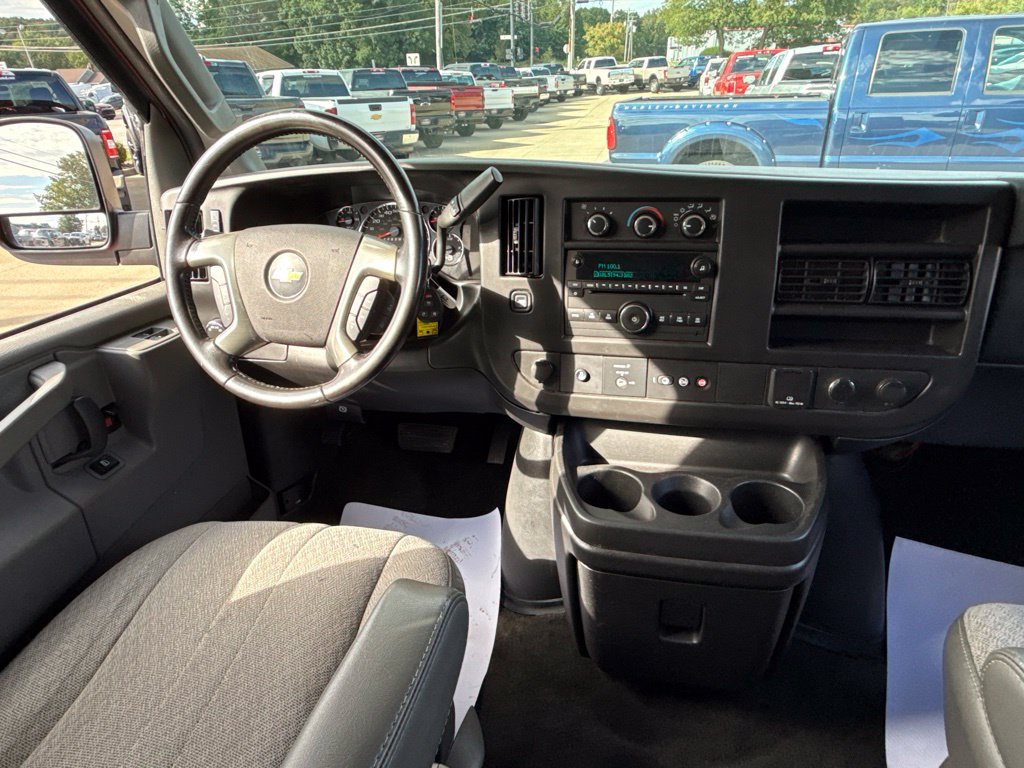 Used 2016 Chevrolet Express 3500 LT w/ LT Preferred Equipment Group RWD image 8