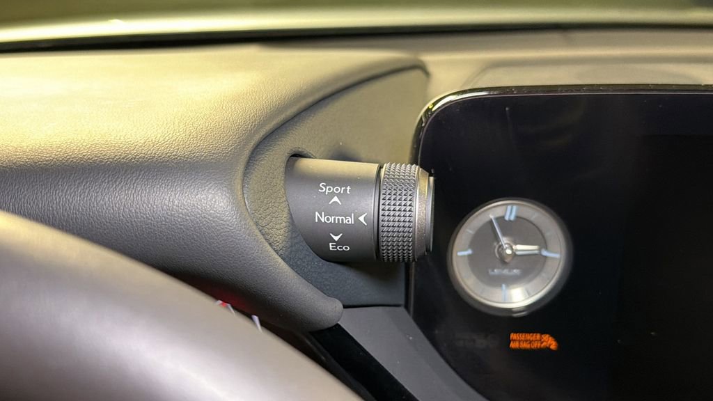 Certified 2023 Lexus ES 350 w/ Premium Package image 32