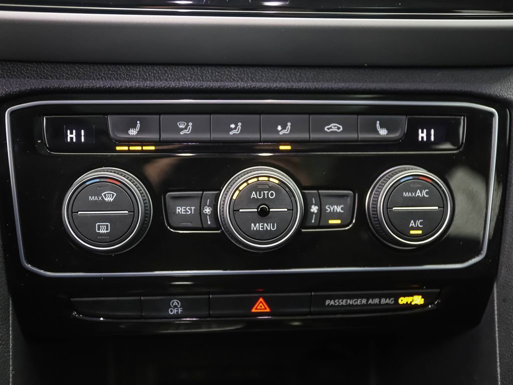 Used 2023 Volkswagen Atlas SE w/ Panoramic Sunroof Package image 18