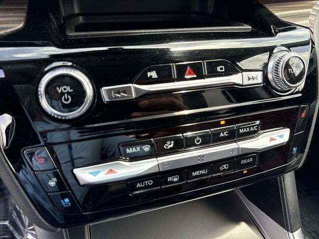 Used 2022 Ford Explorer Limited w/ Equipment Group 301A image 19