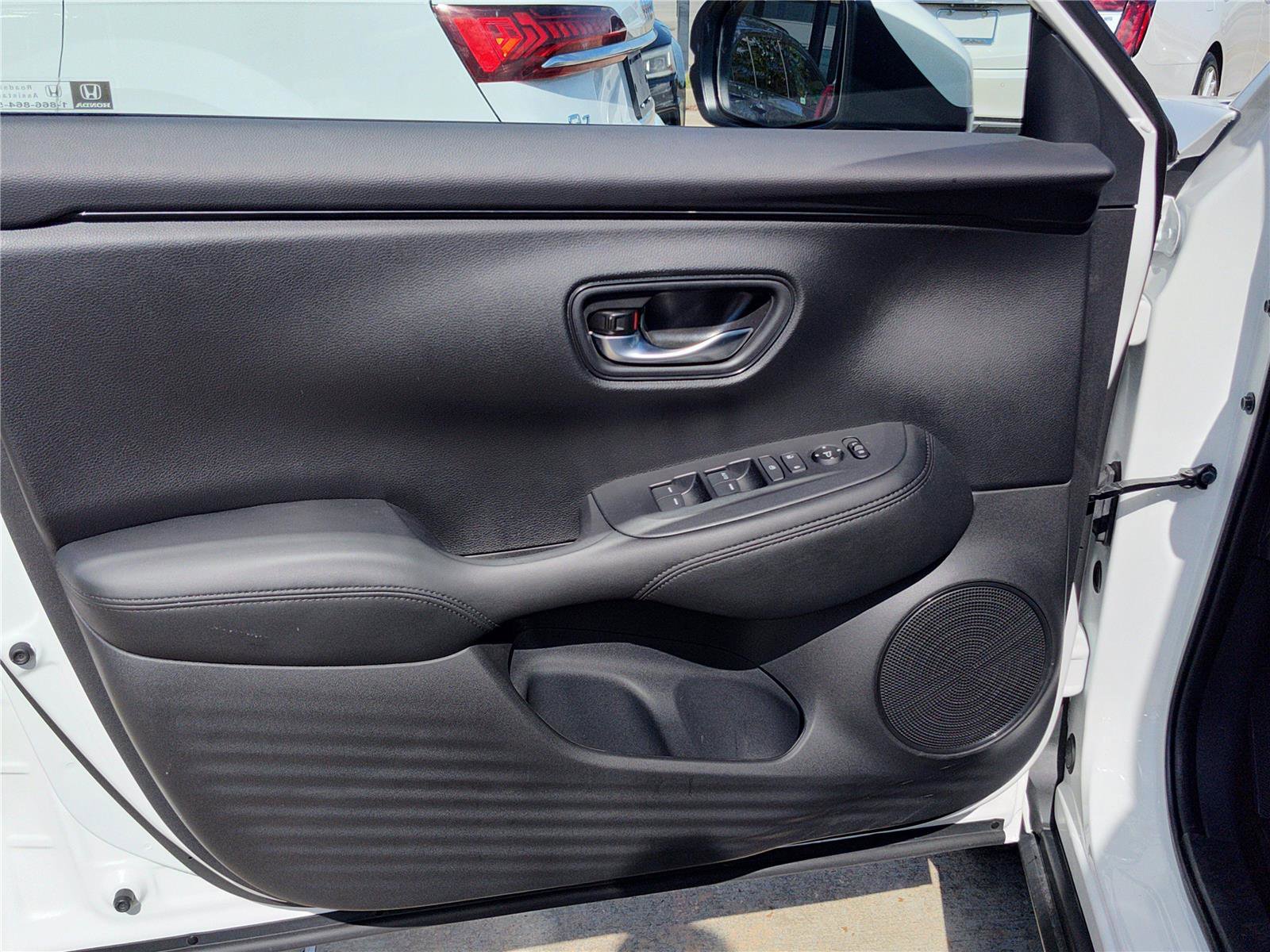 Used 2025 Honda HR-V LX image 14