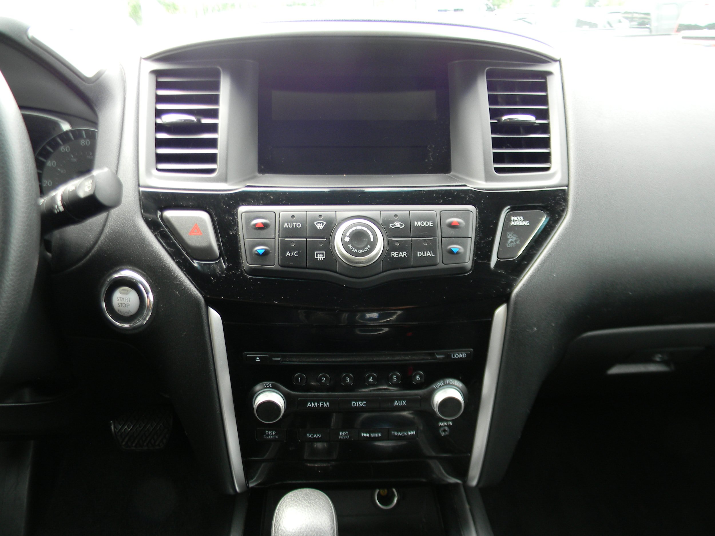 Used 2016 Nissan Pathfinder S FWD image 9