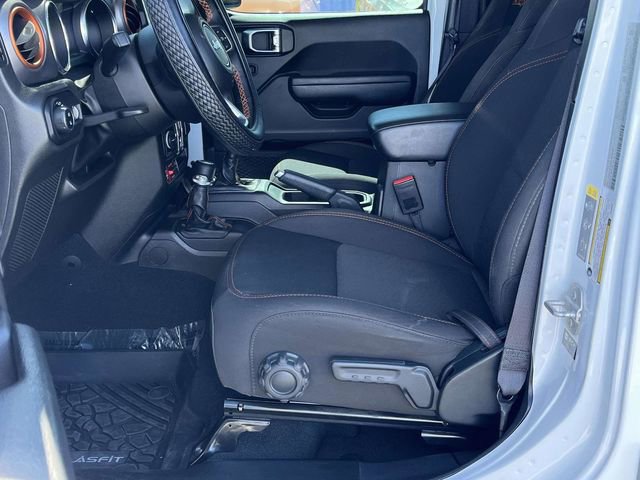 Used 2023 Jeep Gladiator Mojave AWD/4WD image 13
