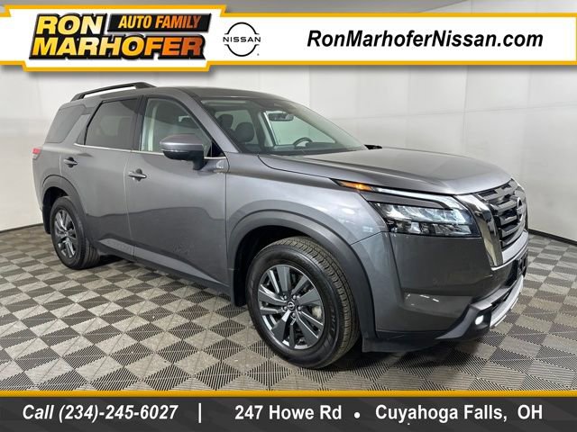 Used 2024 Nissan Pathfinder SV image 1