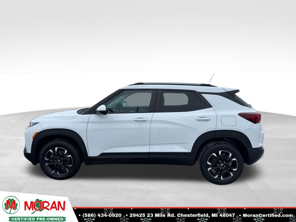 Used 2022 Chevrolet TrailBlazer LT w/ LPO, Blackout Package image 2