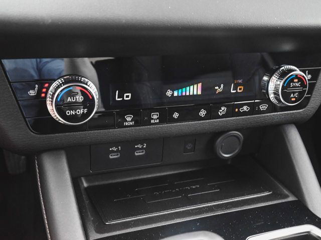 New 2025 Mitsubishi Outlander SE image 21