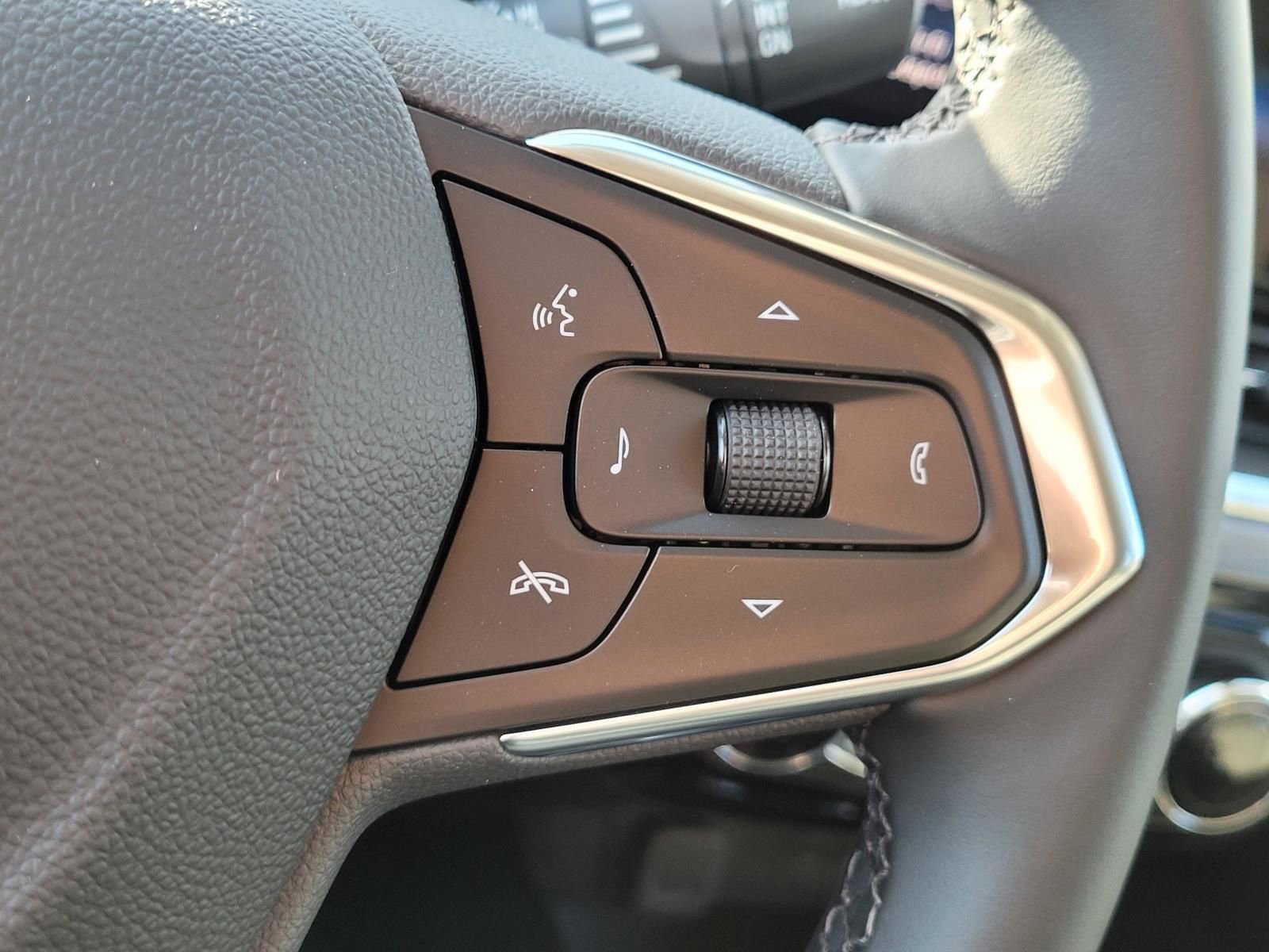 New 2026 Chevrolet Trax ACTIV FWD image 21