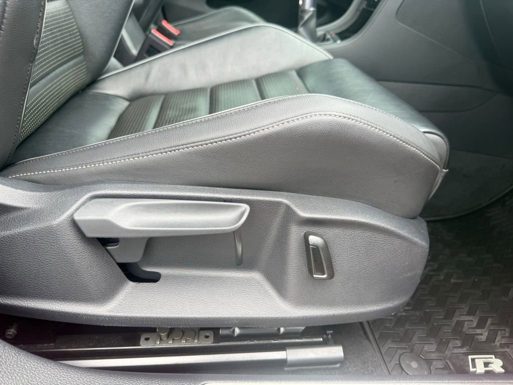 Used 2019 Volkswagen Golf R 4-Door AWD/4WD image 50