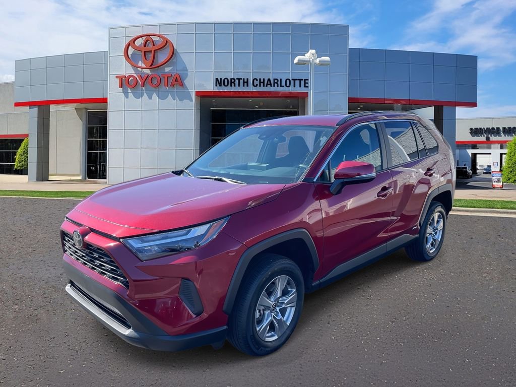 Used 2025 Toyota RAV4 XLE image 5