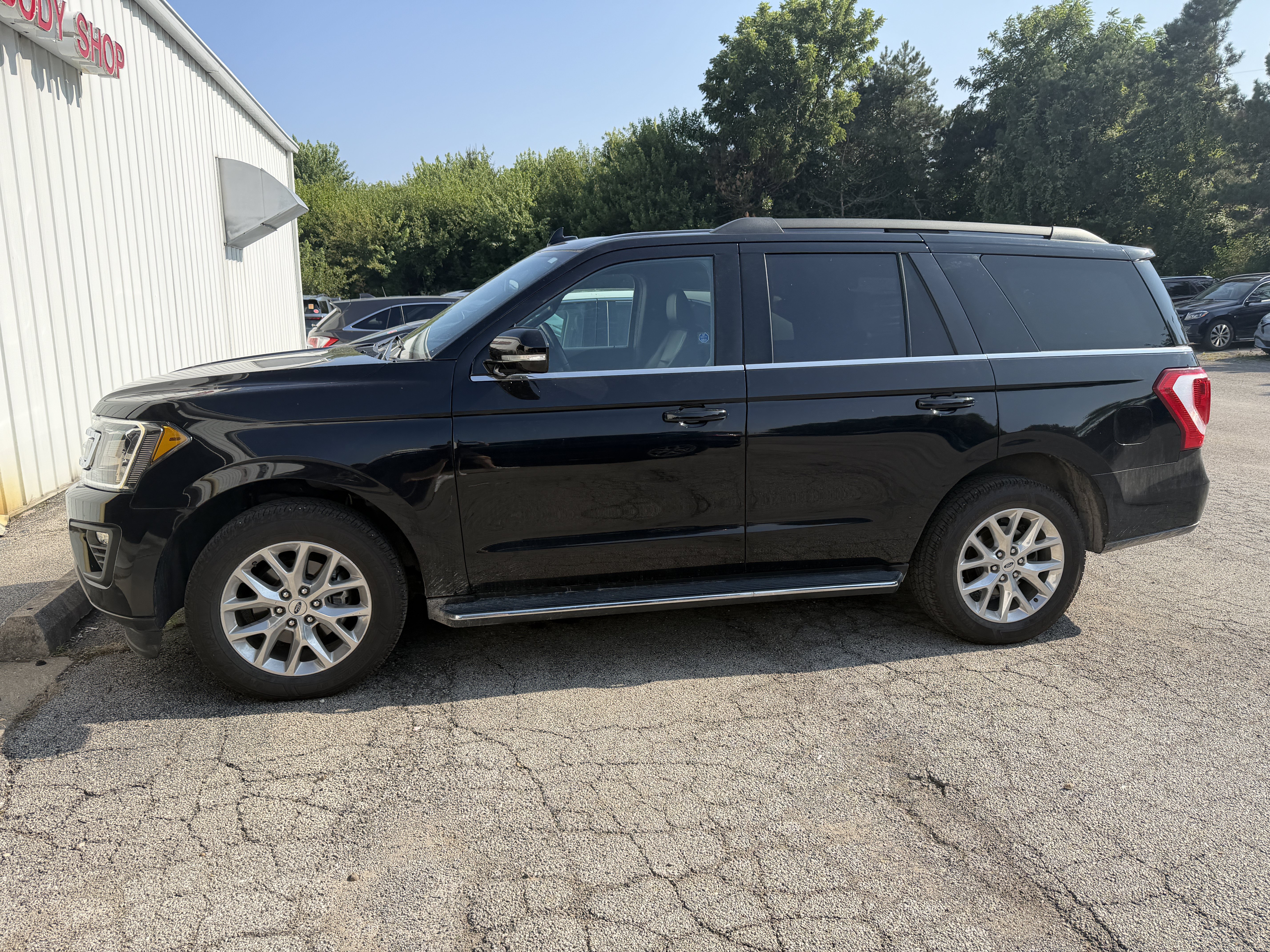 Used 2021 Ford Expedition XLT AWD/4WD image 8