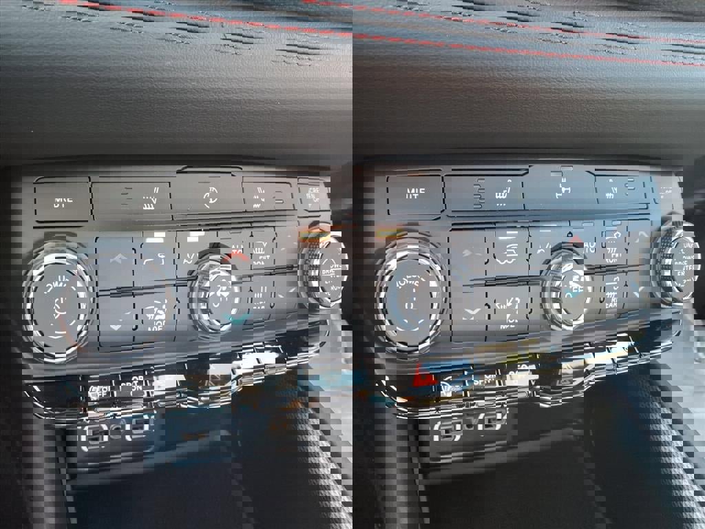 New 2026 Dodge Durango GT w/ Trailer Tow Group IV image 11