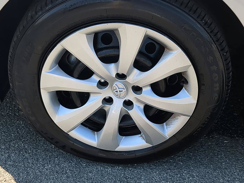 Used 2026 Toyota Corolla LE FWD image 10