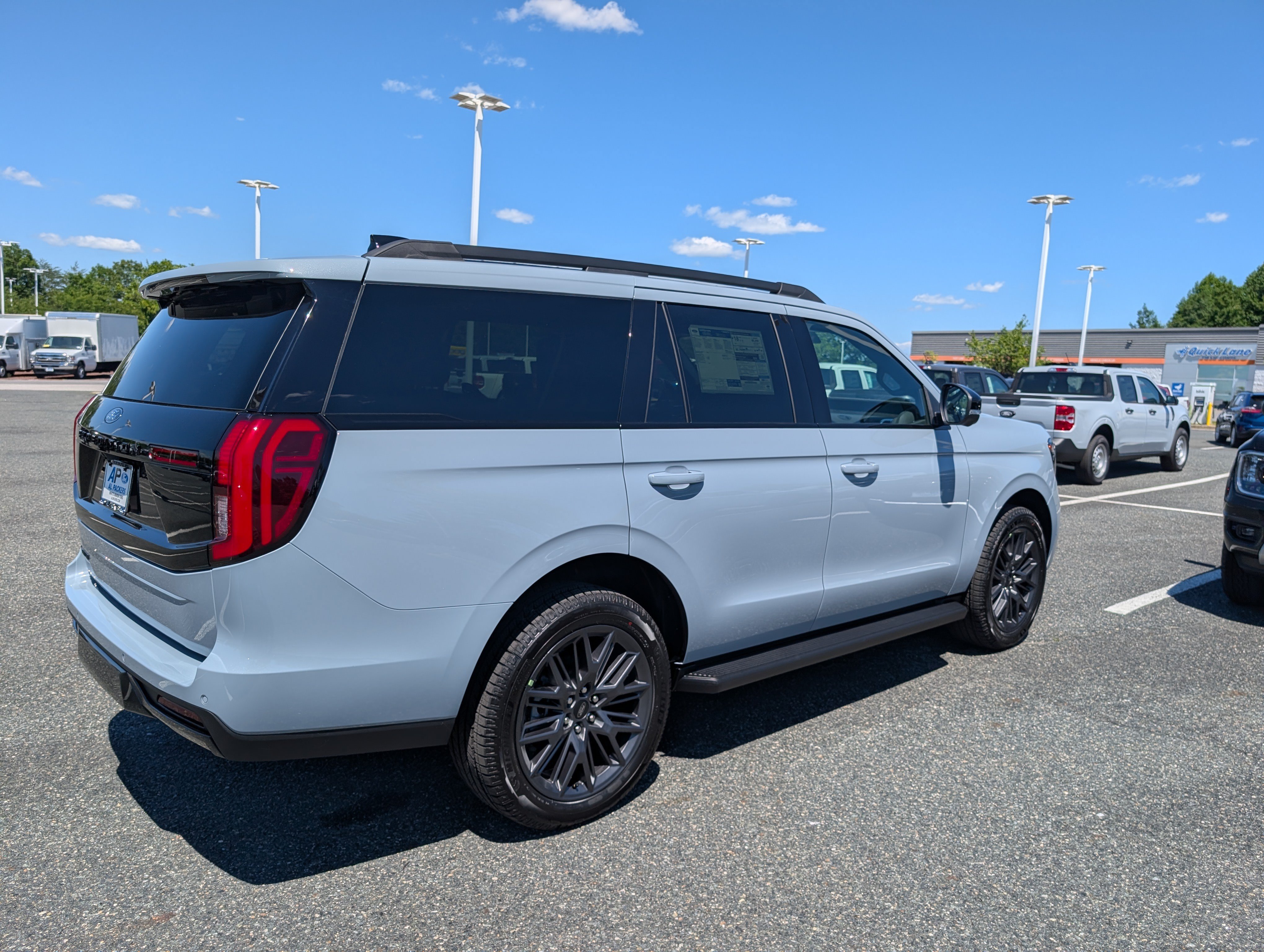 New 2026 Ford Expedition Platinum w/ Stealth Appearance Package AWD/4WD image 2