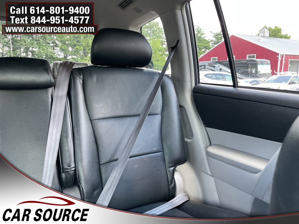 Used 2012 Toyota Highlander FWD image 32