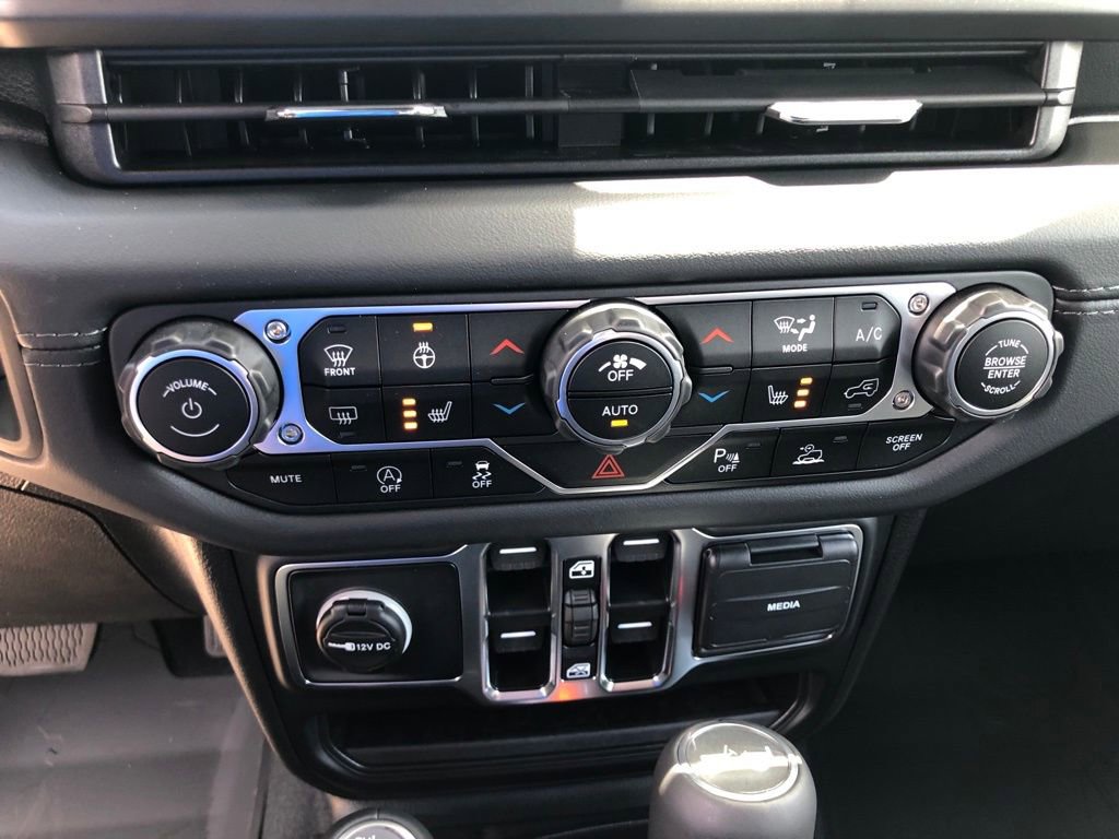 New 2025 Jeep Wrangler Sahara w/ Safety Group image 30