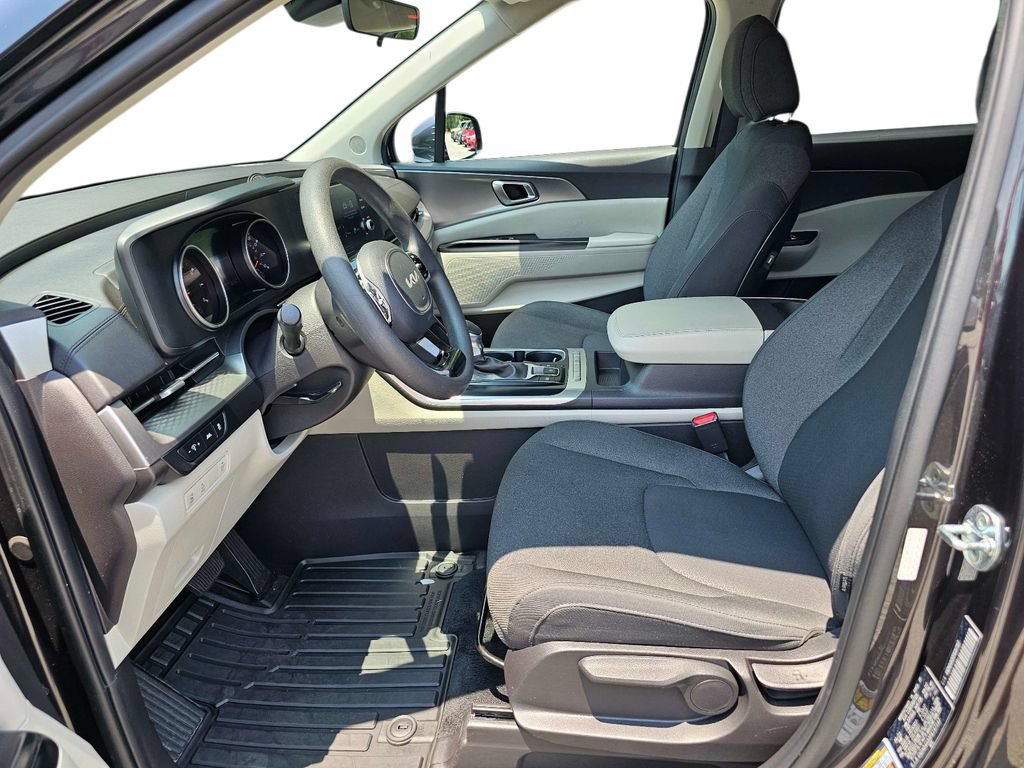 Certified 2023 Kia Carnival LX FWD image 19